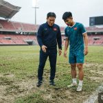 Bán kết ASEAN Cup 2026: Tuyển Việt Nam làm khách tại Malaysia, HLV Kim Sang-sik thận trọng với mặt sân