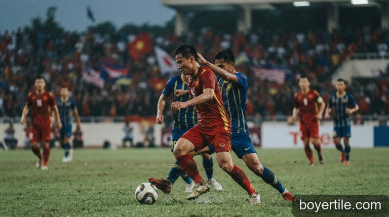 FIFA ASEAN Cup 2026: Tuyển Việt Nam đối đầu Malaysia trong trận tranh hạng 3, HLV Kim Sang-sik đối mặt bài toán nhân sự